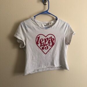 Levi’s Heart Cropped Tee